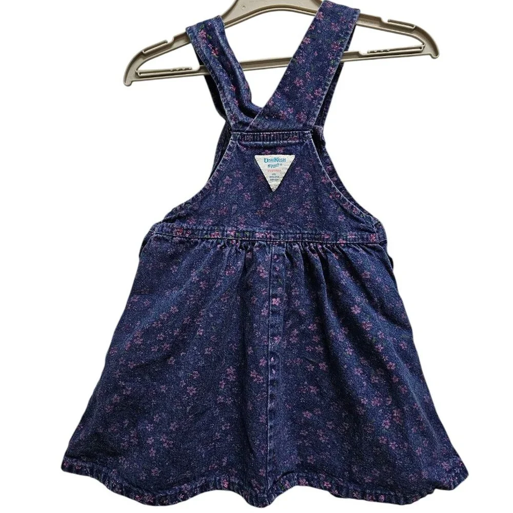 90s OshKosh B'gosh floral printed denim jumper dress . size 4 . made in USA